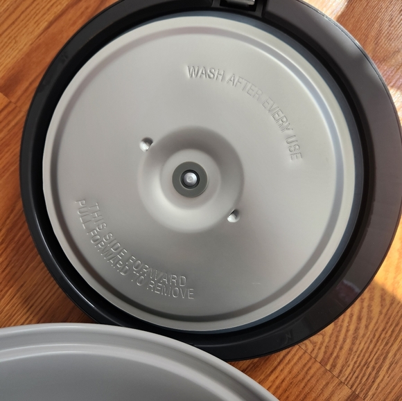 Zojirushi NS-RPC10 Rice Cooker & Warmer - 5.5-Cup - Metallic Gray - Open Box - Picture 9 of 16